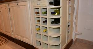 Cucina Fiore country shabby chic in legno su misura panna